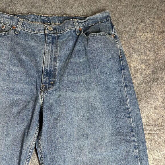 Levi's 550 Men's Size 42x32 Blue Relaxed Fit Straight Leg Dark Wash Denim Jeans - Picture 4 of 10